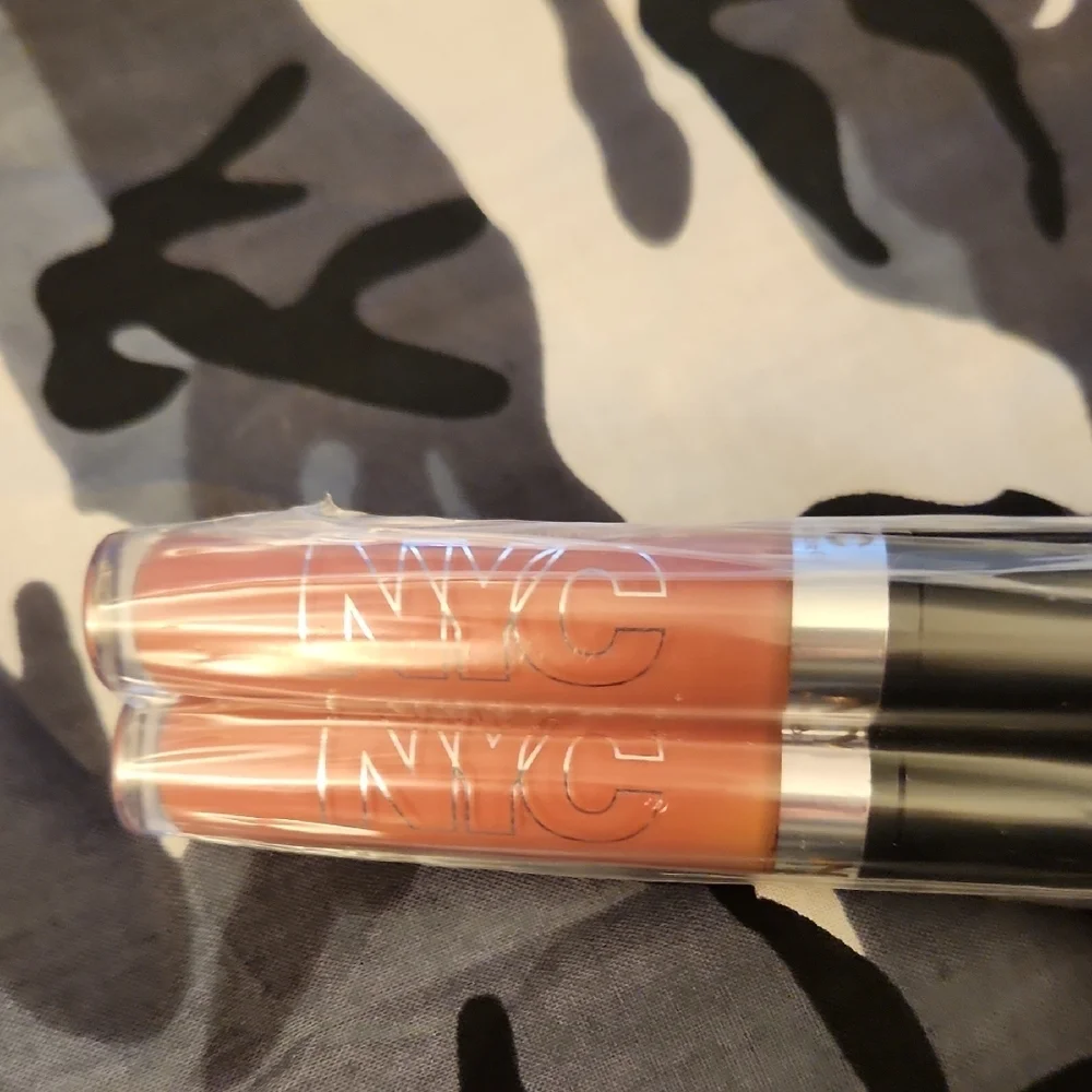 NYC Expert Last Lip Lacquer Central Park Passion
